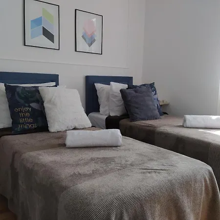 Lägenhet Apartman Stupine Metropola