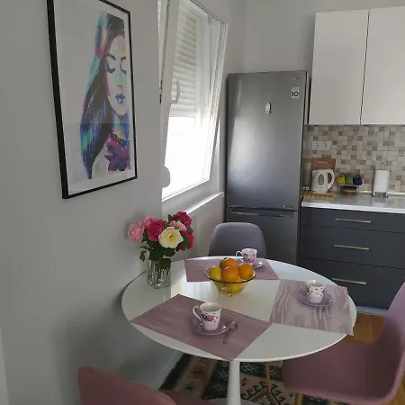 Apartman Stupine Metropola Lägenhet