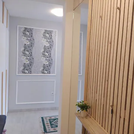 Lägenhet Apartman Stupine Metropola *